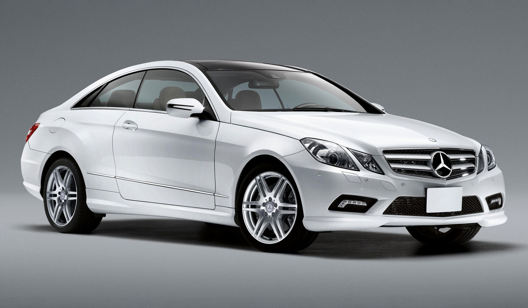 Mercedes-Benz E 200 Coupe, белый