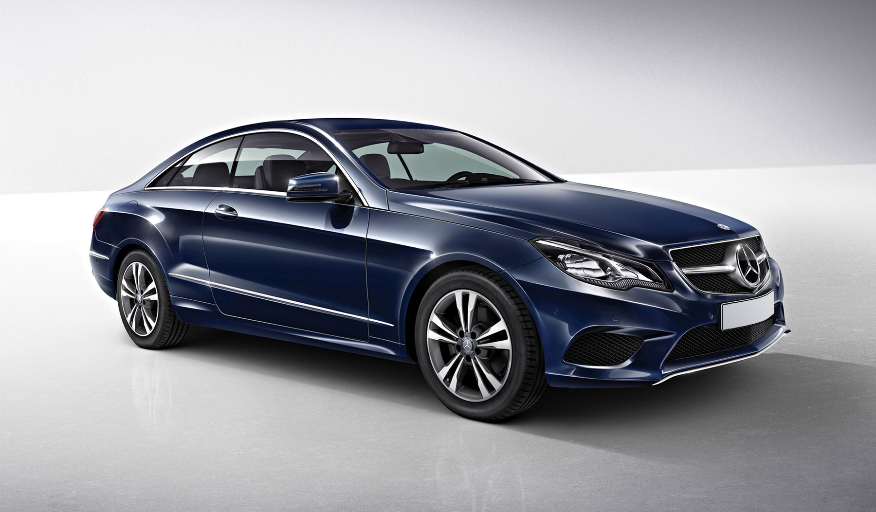 Mercedes-Benz E 250 Coupe, синий